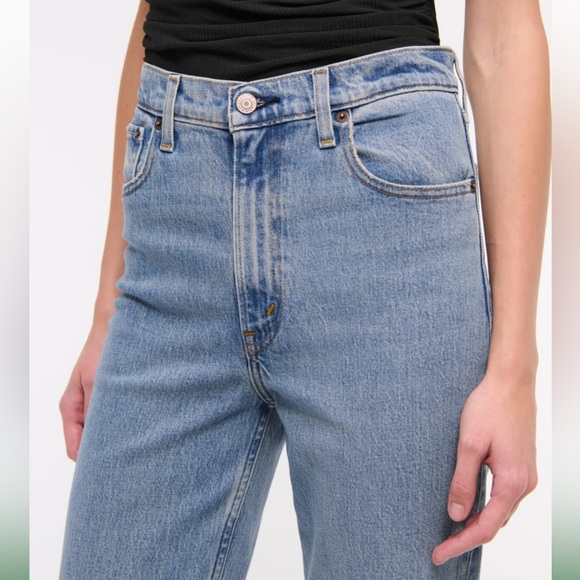 Abercrombie Ultra High Rise 90s slim Straight Jean - Picture 2 of 11